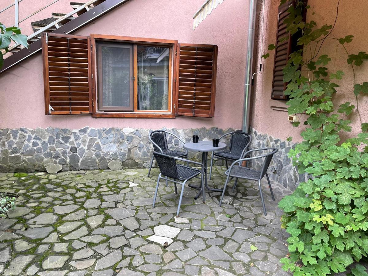 בראשוב Maan Central Apartment Pet Friendly Location מראה חיצוני תמונה