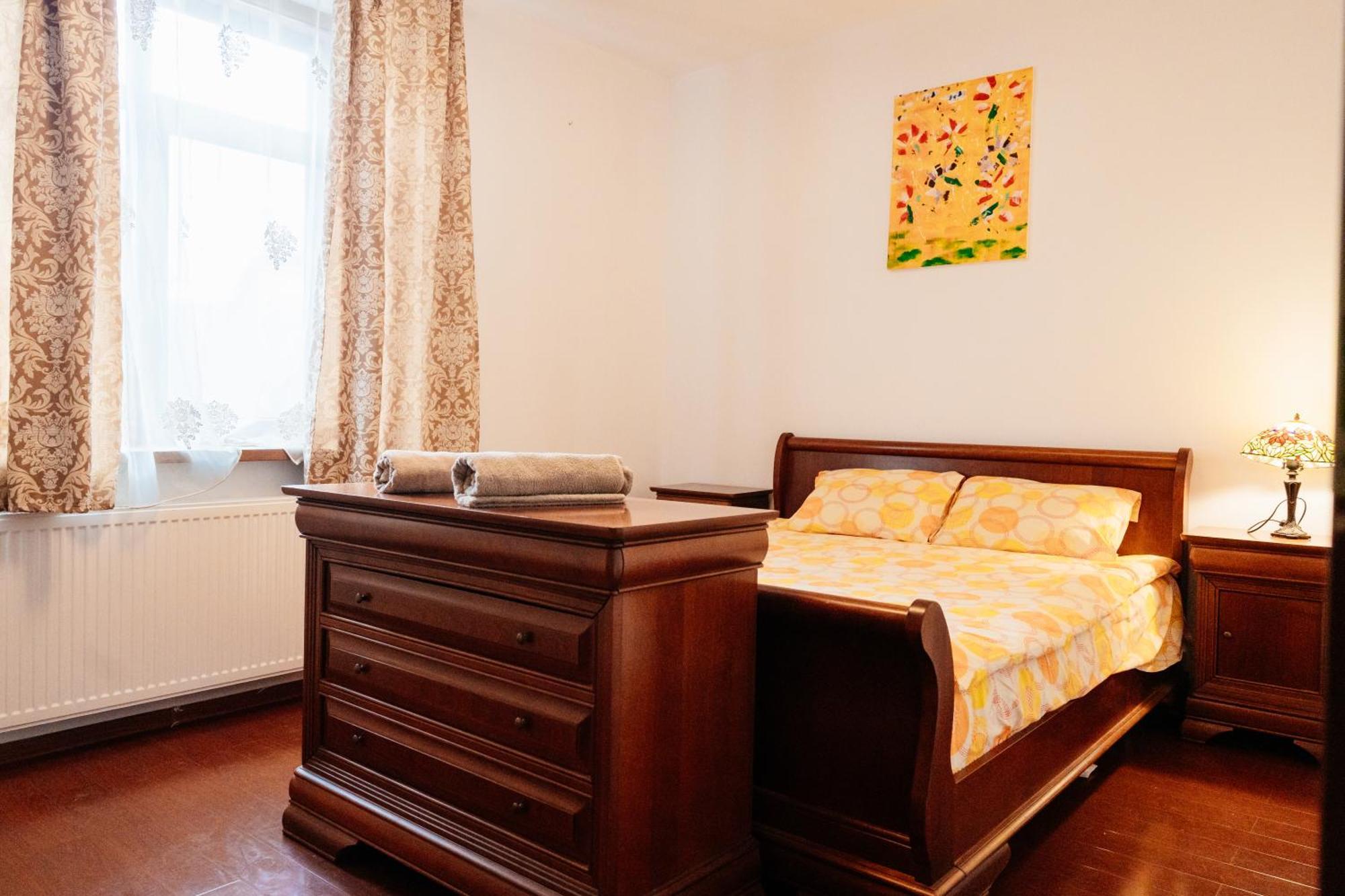 בראשוב Maan Central Apartment Pet Friendly Location מראה חיצוני תמונה